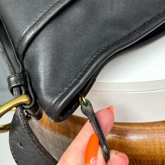 Vintage 90s Coach Worth Bag 4143 Black Glove-Tanned Leather Shoulder Bag - Picture 13 of 17